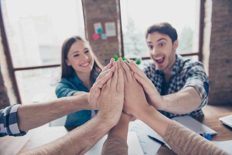 How to Combine Facebook Ads With Influencers to Connect at Every Stage of the Funnel