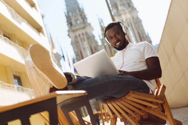 7 Ways to Turn Your Passion Into a Side Hustle